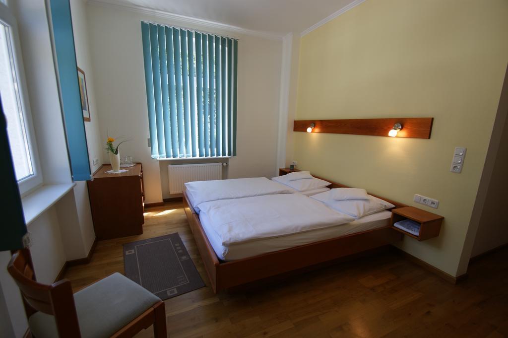 Bertricher Hof Hotel Garni Bad Bertrich Exterior foto