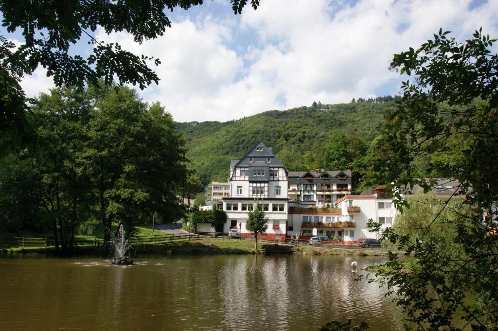 Bertricher Hof Hotel Garni Bad Bertrich Exterior foto